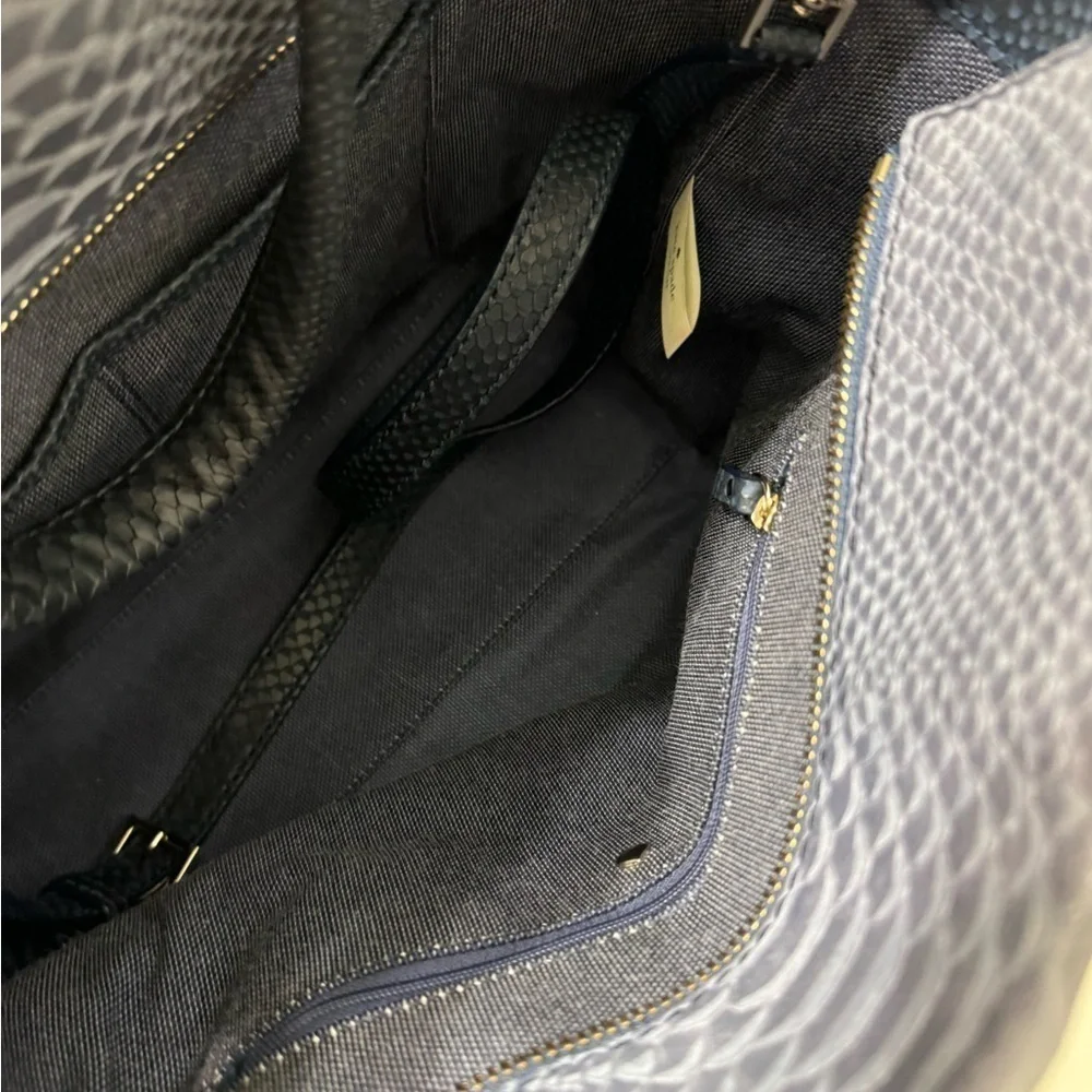 Like new Navy Kate Spade Tote with denim interior - Picture 3 of 7